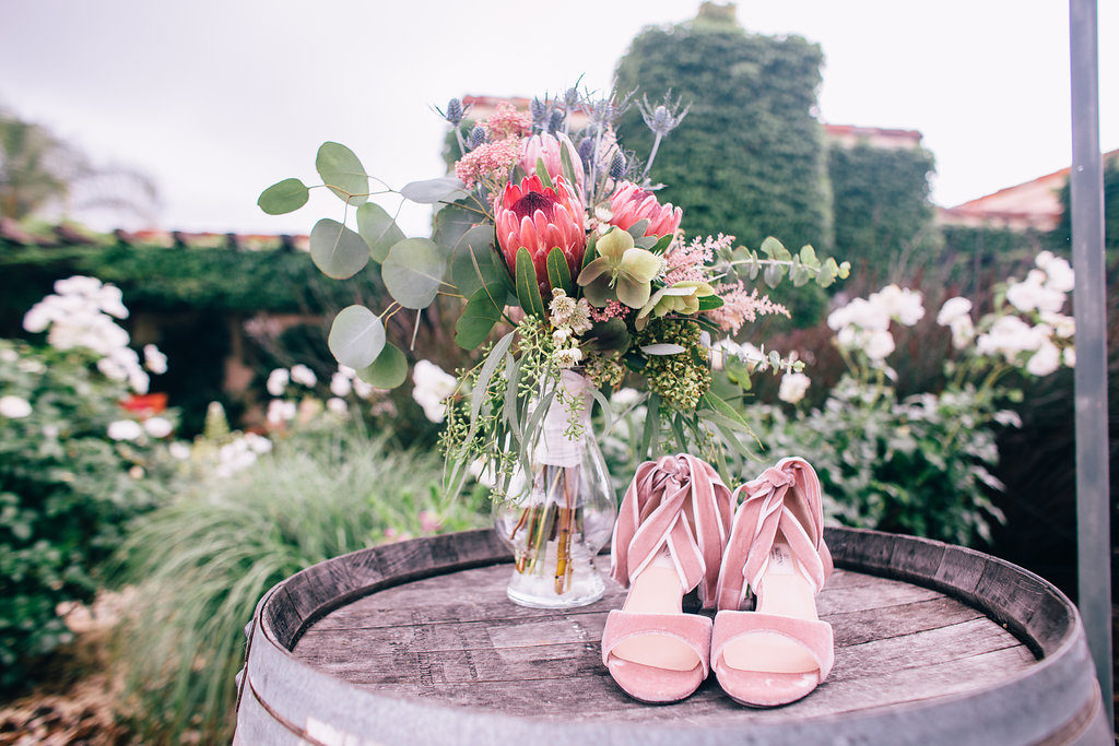 pink velvet bridal shoes and bouquet