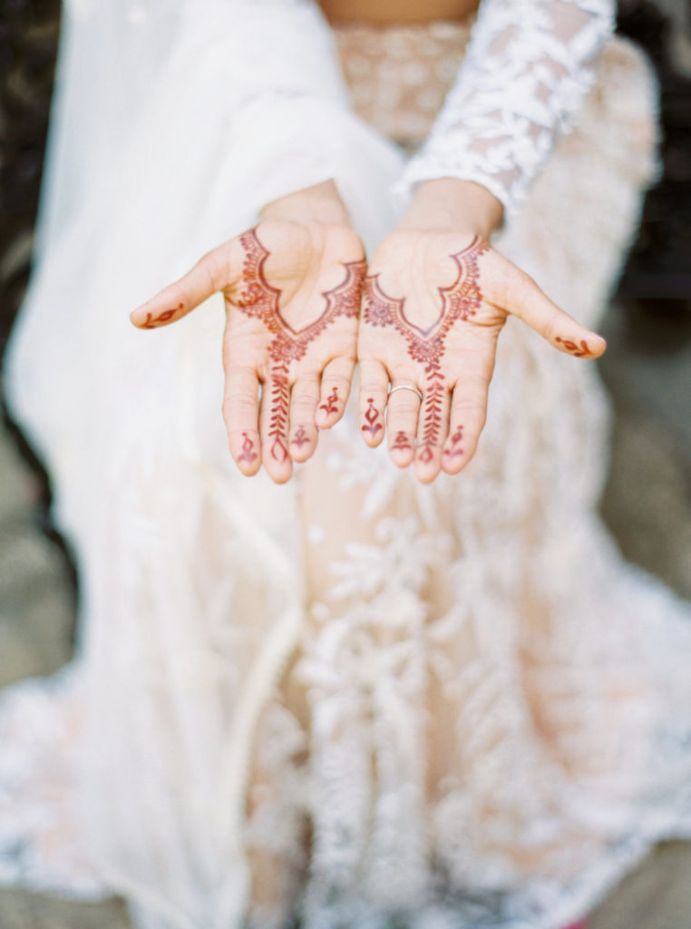 Indian wedding, white wedding sari, white wedding spree, henna tattoo, wedding henna