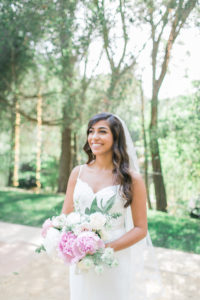 Calamigos Ranch wedding bride, garden rose bridal bouquet, loose curl bridal hair