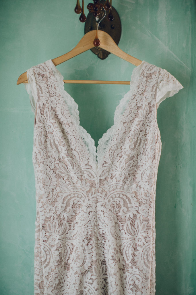 A desert wedding in Ojai at Red Tail Ranch, vintage lace wedding dress