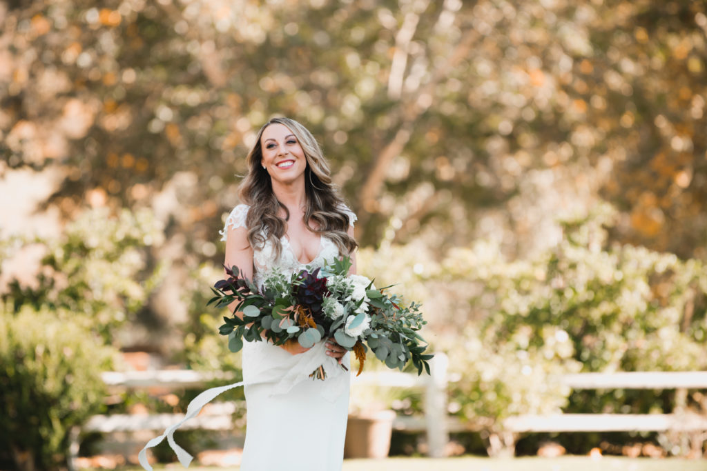 A simple and modern wedding at Triunfo Creek Vineyards, bridal portrait shot with bouquet