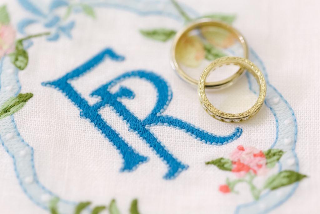 An Al Fresco Wedding at the Valley Hunt club, ring details