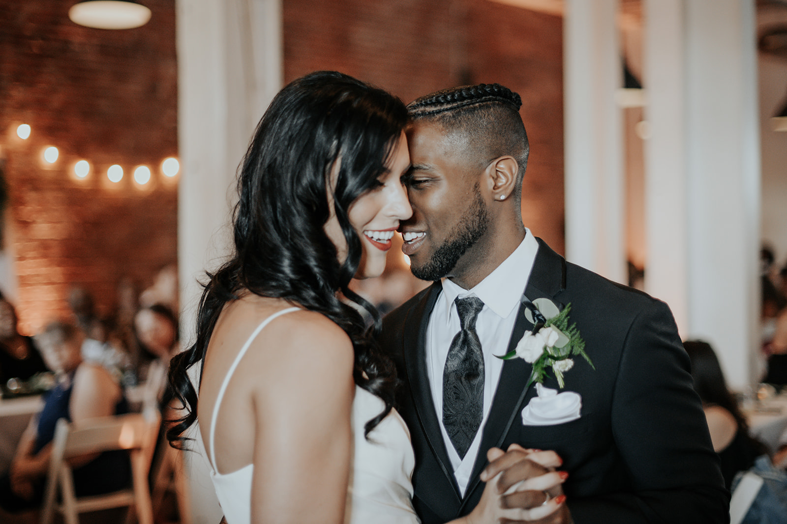 Beautiful wedding at The Unique Space in downtown LA, bride and groom first dance