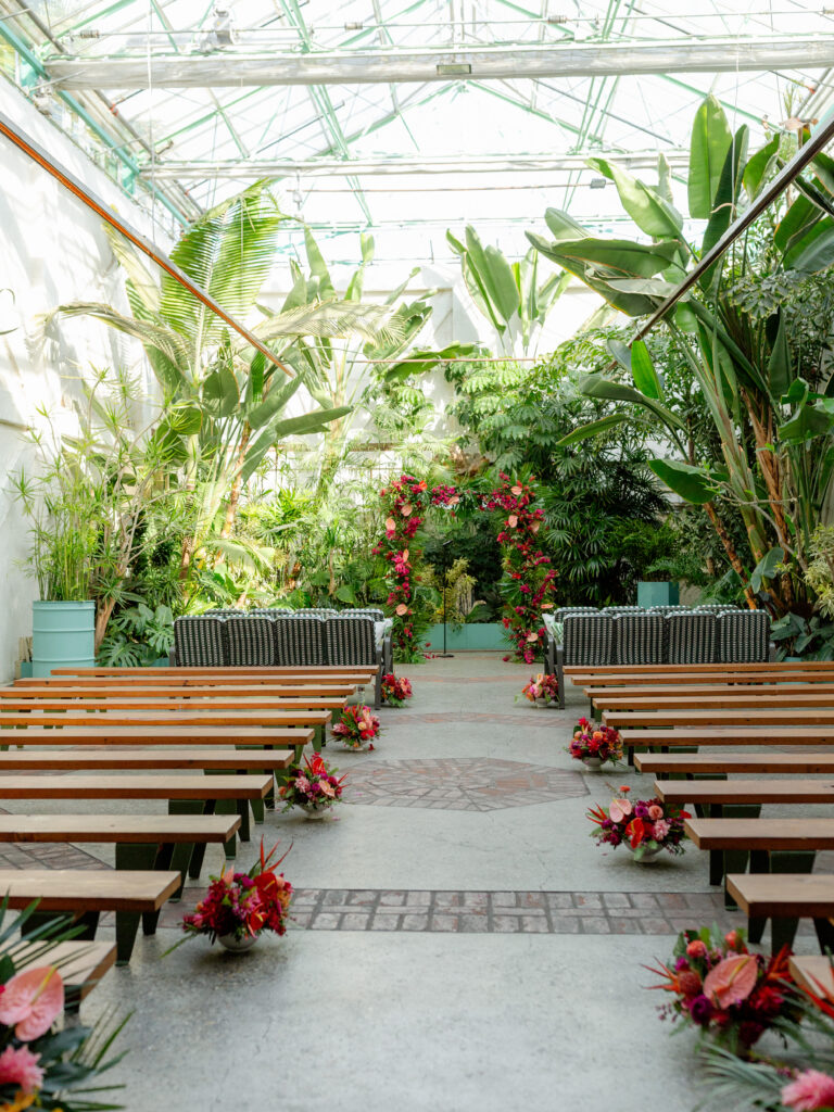tropical inspired ceremony at Valentine